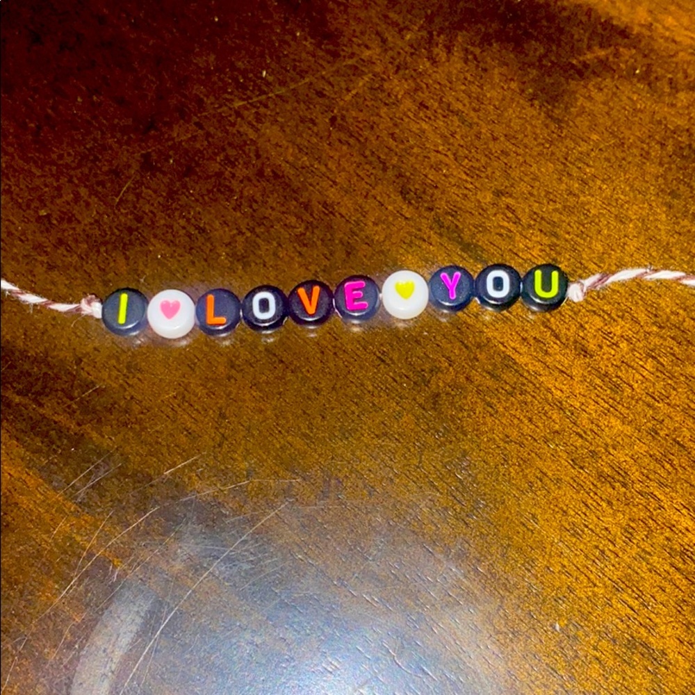 “I love you” bracelet